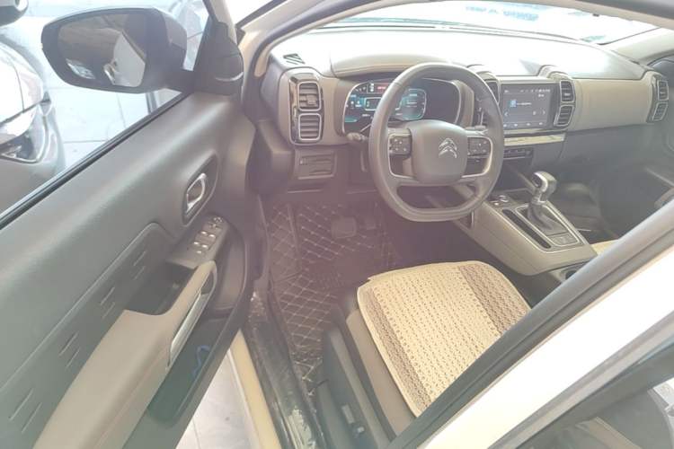 Used Citroen C5 AIRCROSS 2017 350THP Fashion Edition Driver Seat