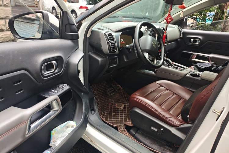 Used Citroen C5 AIRCROSS 2017 380THP Fashion Edition Driver Seat