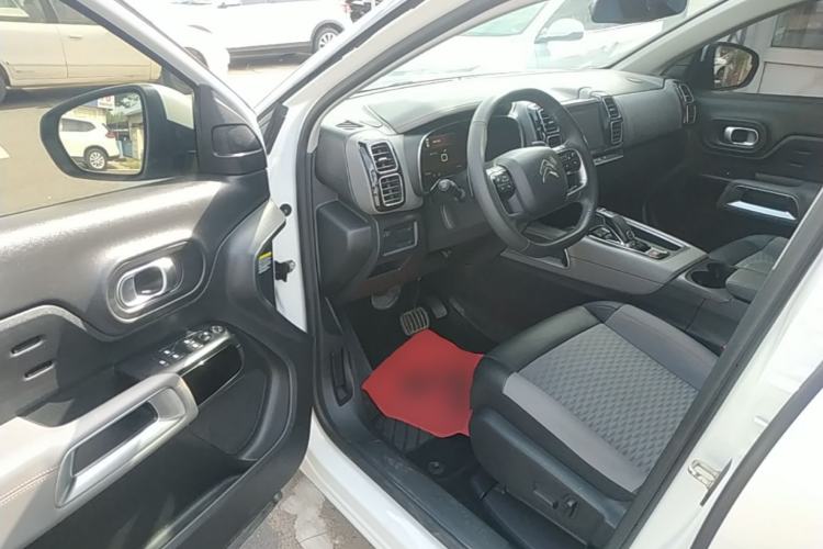 Used Citroen C5 AIRCROSS 2017 380THP Fashion Edition Driver Seat