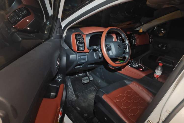Used Citroen C5 AIRCROSS 2017 380THP Luxury Model Driver Seat