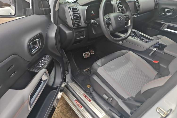 Used Citroen C5 AIRCROSS 2017 380THP Fashion Edition Driver Seat