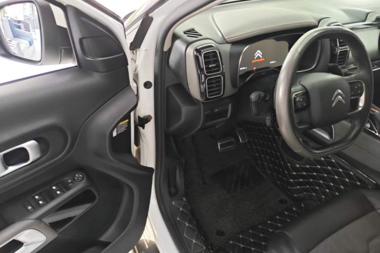 Used Citroen C5 AIRCROSS 2017 380THP Luxury Model Driver Seat