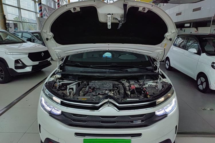 Used Citroen C5 AIRCROSS 2017 350THP Fashion Edition Engine Bay