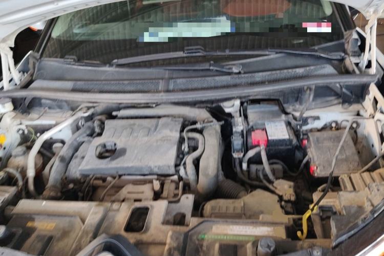 Used Citroen C5 AIRCROSS 2017 380THP Luxury Model Engine Bay