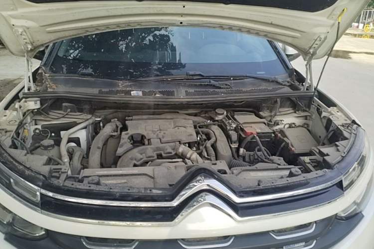 Used Citroen C5 AIRCROSS 2017 350THP Fashion Edition Engine Bay
