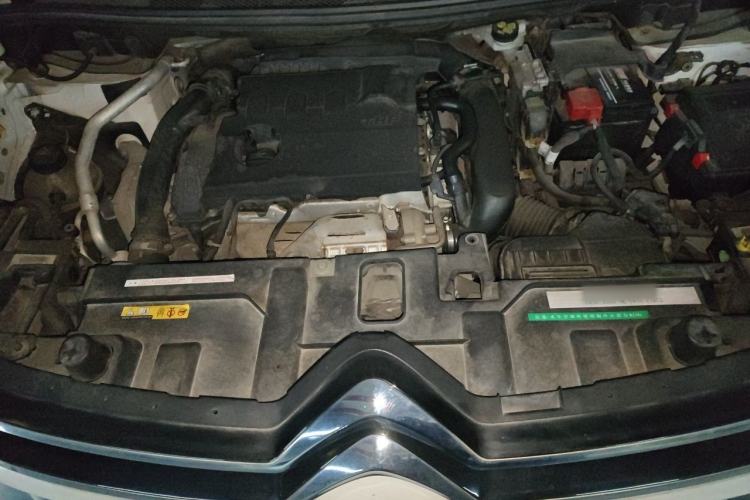 Used Citroen C5 AIRCROSS 2017 380THP Luxury Model Engine Bay