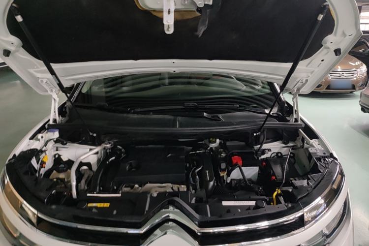 Used Citroen C5 AIRCROSS 2017 380THP Fashion Edition Engine Bay