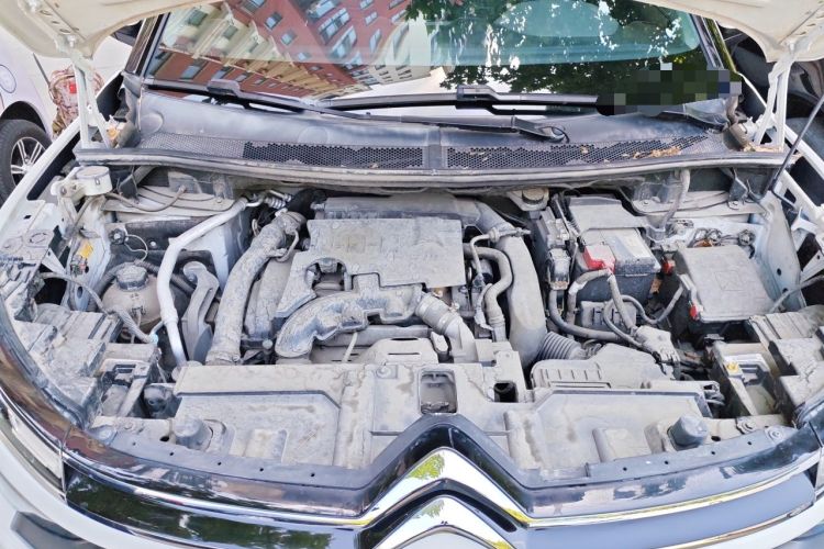 Used Citroen C5 AIRCROSS 2017 350THP Fashion Edition Engine Bay