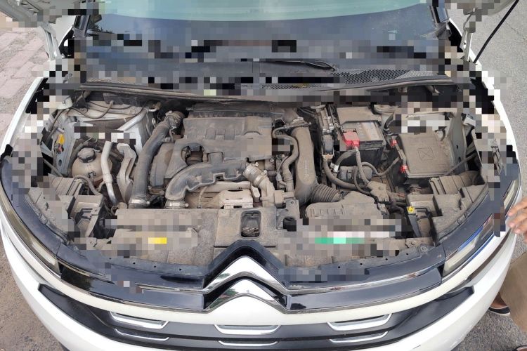 Used Citroen C5 AIRCROSS 2017 350THP Fashion Edition Engine Bay