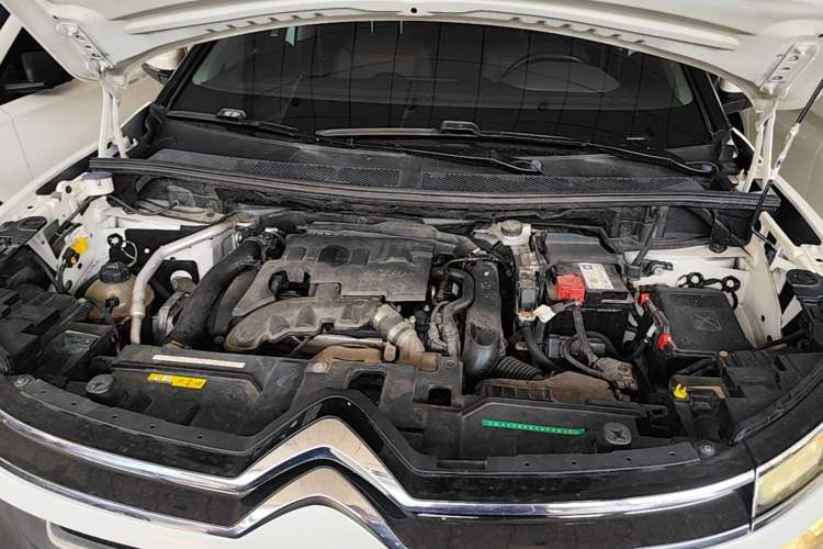 Used Citroen C5 AIRCROSS 2017 350THP Fashion Edition Engine Bay