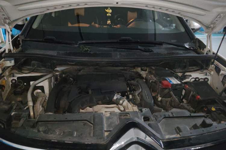 Used Citroen C5 AIRCROSS 2017 350THP Fashion Edition Engine Bay