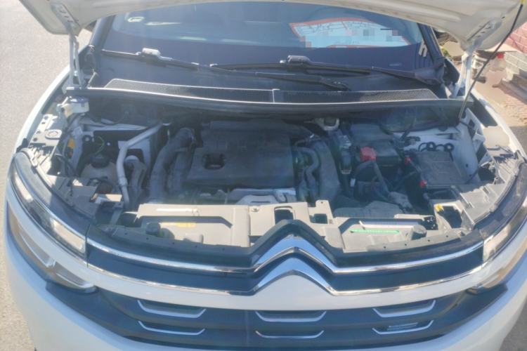 Used Citroen C5 AIRCROSS 2017 380THP Fashion Edition Engine Bay