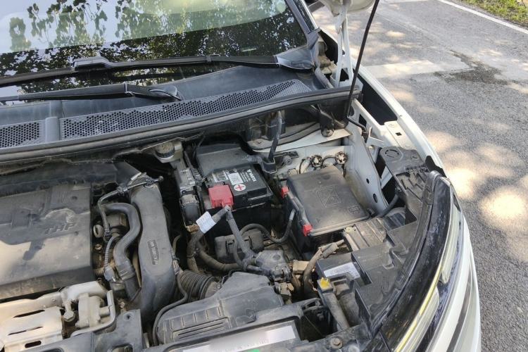 Used Citroen C5 AIRCROSS 2017 380THP Luxury Model Engine Bay Left