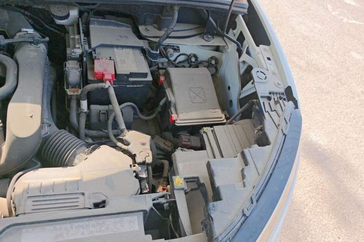Used Citroen C5 AIRCROSS 2017 380THP Luxury Model Engine Bay Left