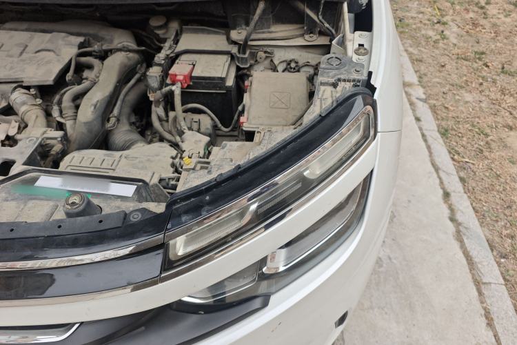 Used Citroen C5 AIRCROSS 2017 350THP Fashion Edition Engine Bay Left