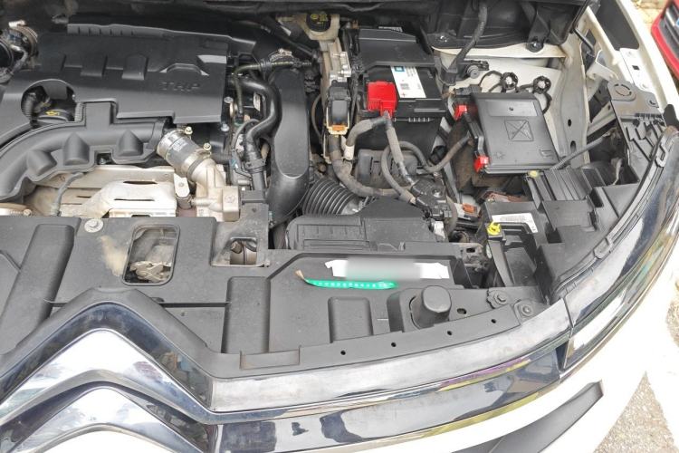 Used Citroen C5 AIRCROSS 2017 350THP Fashion Edition Engine Bay Left
