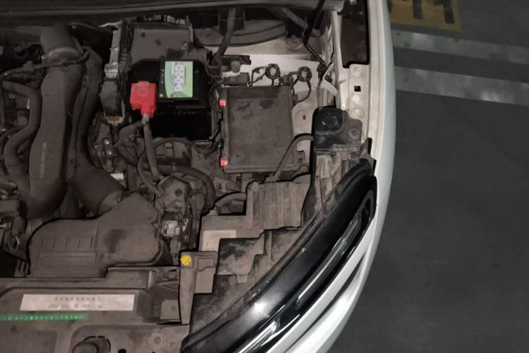 Used Citroen C5 AIRCROSS 2017 350THP Luxury Model Engine Bay Left