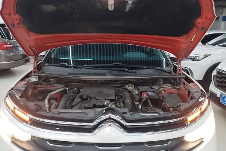Used Citroen C5 AIRCROSS 2017 350THP Luxury Model Engine Bay