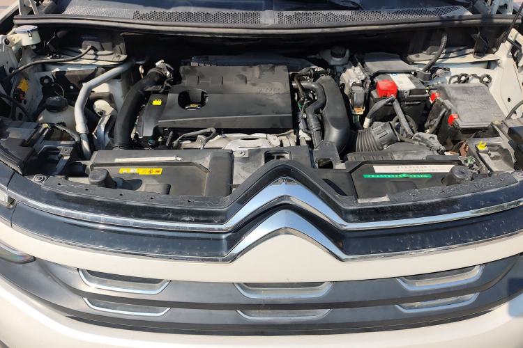 Used Citroen C5 AIRCROSS 2017 380THP Luxury Model Engine Bay