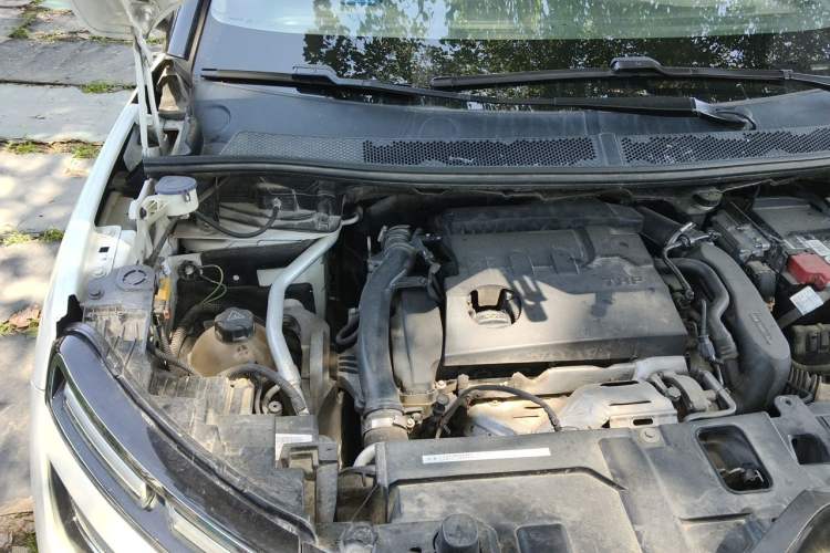 Used Citroen C5 AIRCROSS 2017 380THP Luxury Model Engine Bay Right