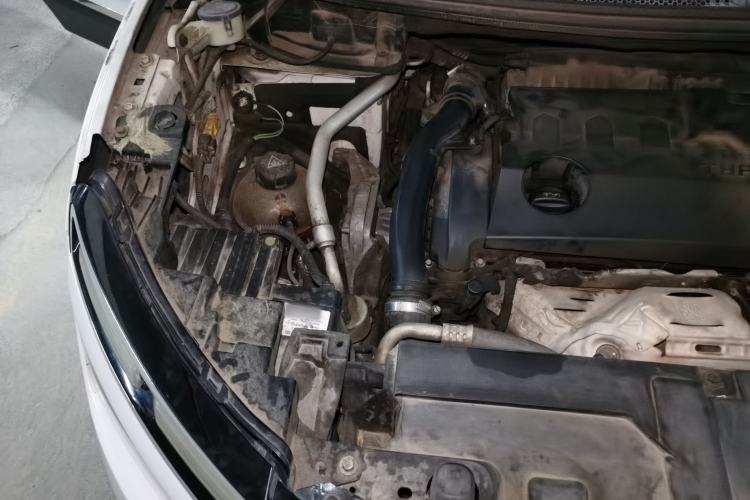 Used Citroen C5 AIRCROSS 2017 380THP Luxury Model Engine Bay Right