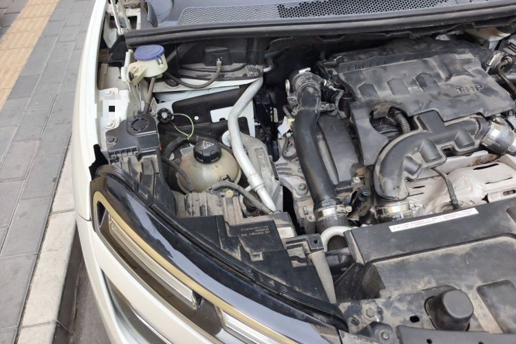 Used Citroen C5 AIRCROSS 2017 350THP Luxury Model Engine Bay Right