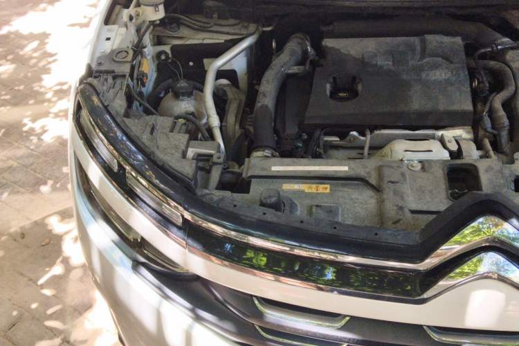 Used Citroen C5 AIRCROSS 2017 380THP Luxury Model Engine Bay Right