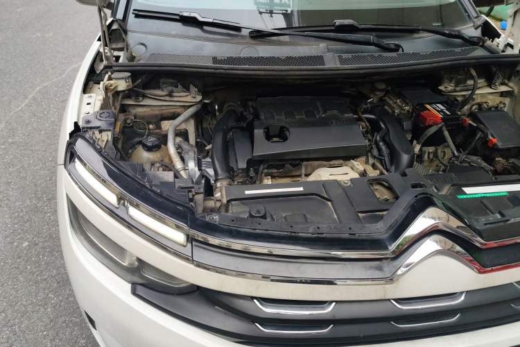 Used Citroen C5 AIRCROSS 2017 380THP Luxury Model Engine Bay Right