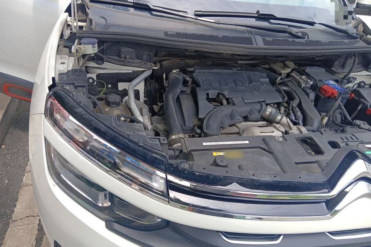 Used Citroen C5 AIRCROSS 2017 350THP Fashion Edition Engine Bay Right