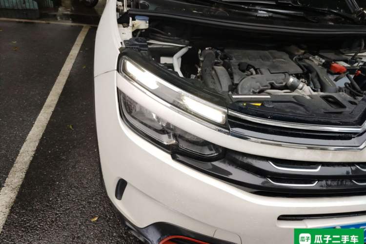 Used Citroen C5 AIRCROSS 2017 350THP Fashion Edition Engine Bay Right