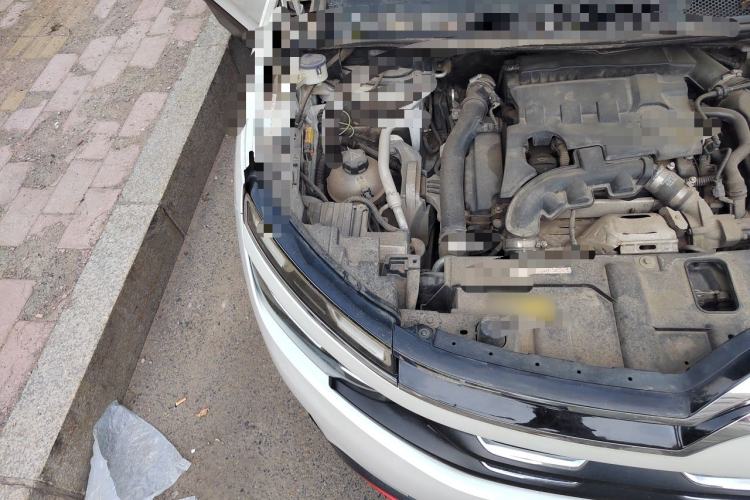 Used Citroen C5 AIRCROSS 2017 350THP Fashion Edition Engine Bay Right