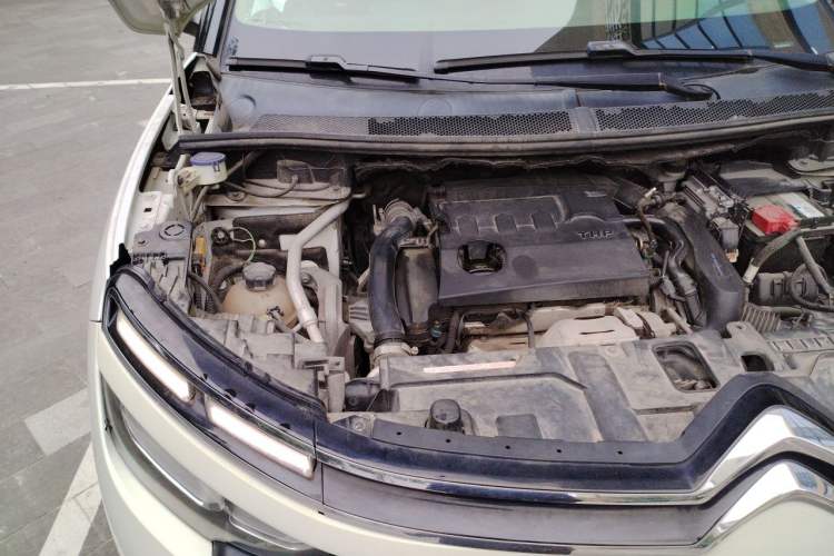 Used Citroen C5 AIRCROSS 2017 380THP Luxury Model Engine Bay Right