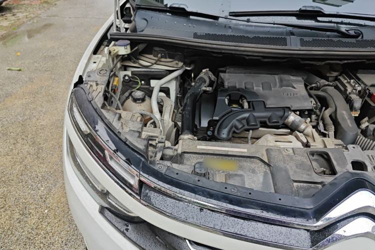 Used Citroen C5 AIRCROSS 2017 350THP Fashion Edition Engine Bay Right