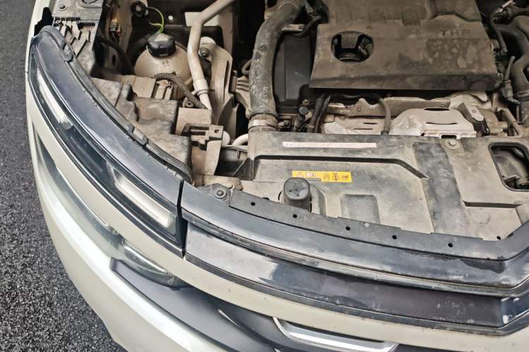 Used Citroen C5 AIRCROSS 2017 380THP Fashion Edition Engine Bay Right