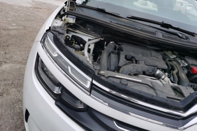 Used Citroen C5 AIRCROSS 2017 350THP Fashion Edition Engine Bay Right