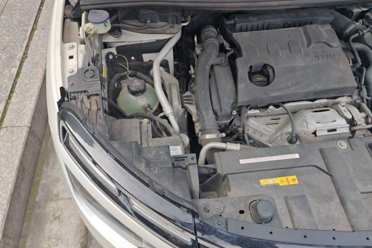 Used Citroen C5 AIRCROSS 2017 380THP Luxury Model Engine Bay Right