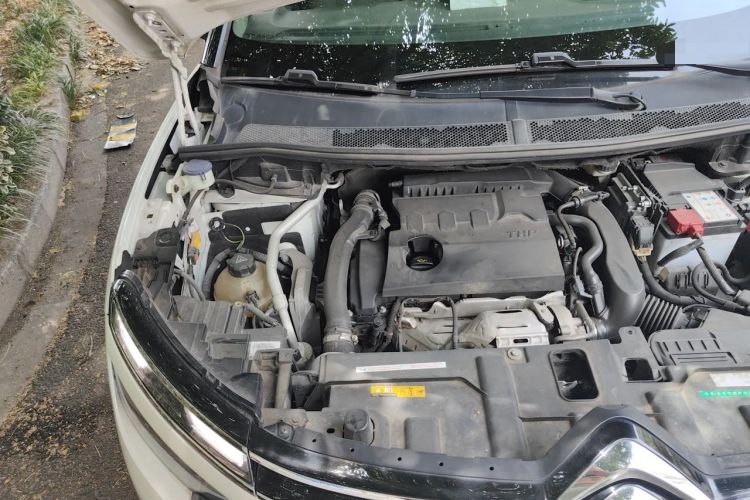 Used Citroen C5 AIRCROSS 2017 380THP Fashion Edition Engine Bay Right