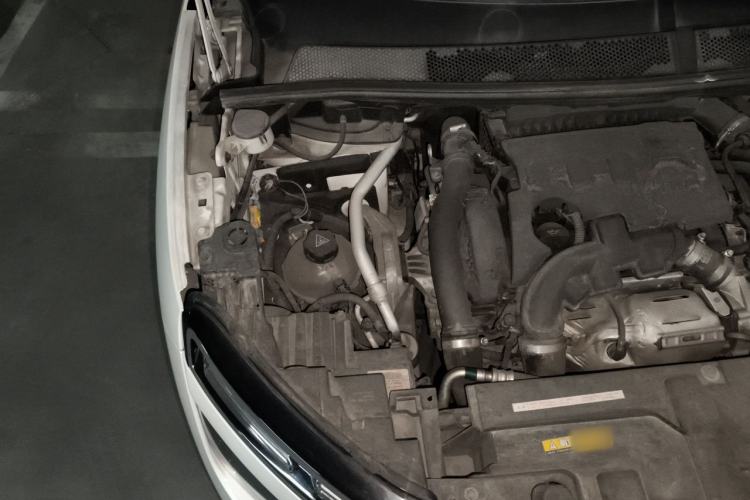 Used Citroen C5 AIRCROSS 2017 350THP Luxury Model Engine Bay Right