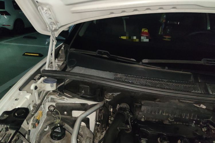 Used Citroen C5 AIRCROSS 2017 350THP Fashion Edition Engine Bay Right
