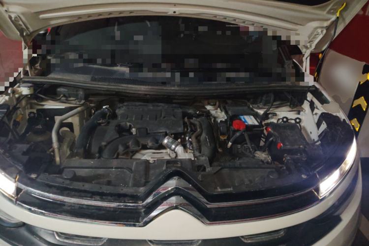 Used Citroen C5 AIRCROSS 2017 350THP Fashion Edition Engine Bay