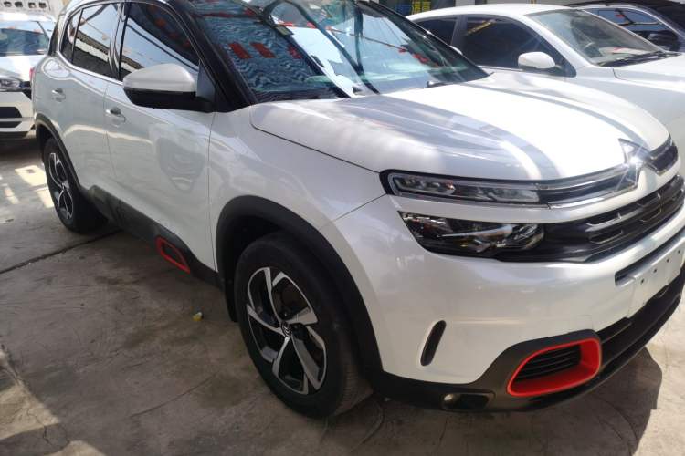 Used Citroen C5 AIRCROSS 2017 350THP Fashion Edition Front Right 45 Deg