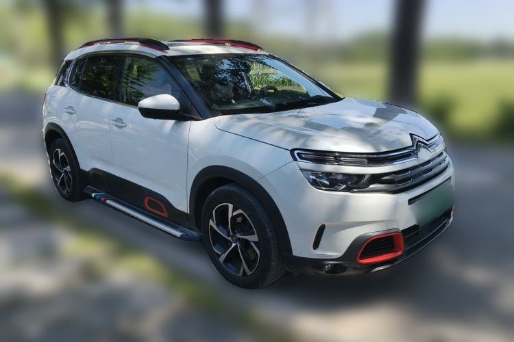 Used Citroen C5 AIRCROSS 2017 380THP Luxury Model Front Right 45 Deg