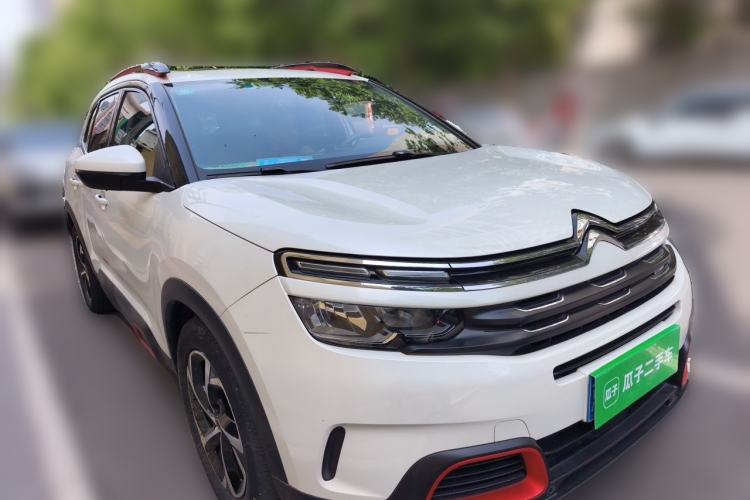 Used Citroen C5 AIRCROSS 2017 350THP Luxury Model Front Right 45 Deg