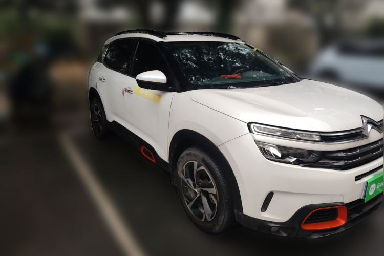 Used Citroen C5 AIRCROSS 2017 350THP Fashion Edition Front Right 45 Deg