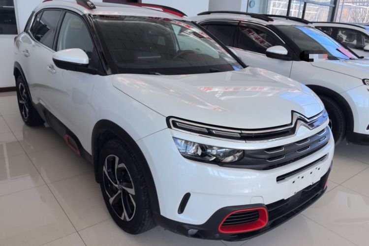 Used Citroen C5 AIRCROSS 2017 350THP Luxury Model Front Right 45 Deg