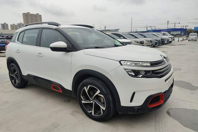 Used Citroen C5 AIRCROSS 2017 350THP Fashion Edition Front Right 45 Deg