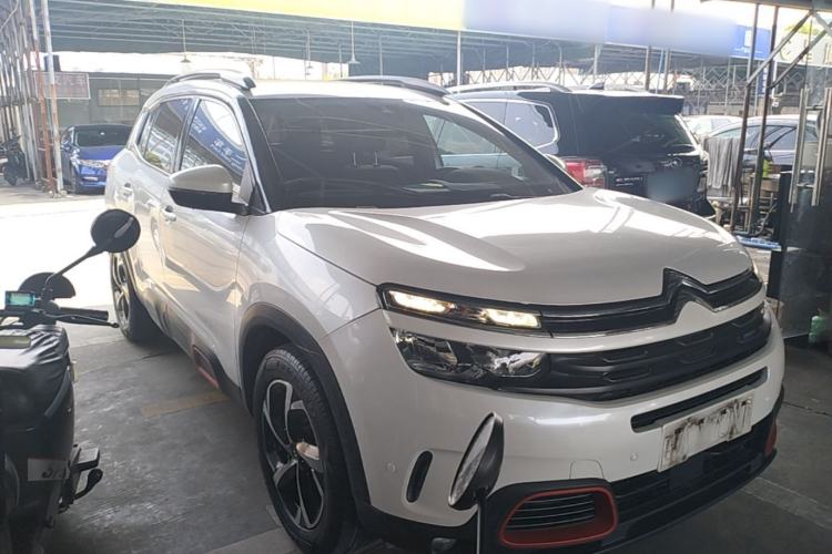 Used Citroen C5 AIRCROSS 2017 350THP Fashion Edition Front Right 45 Deg