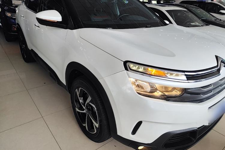 Used Citroen C5 AIRCROSS 2017 350THP Fashion Edition Front Right 45 Deg