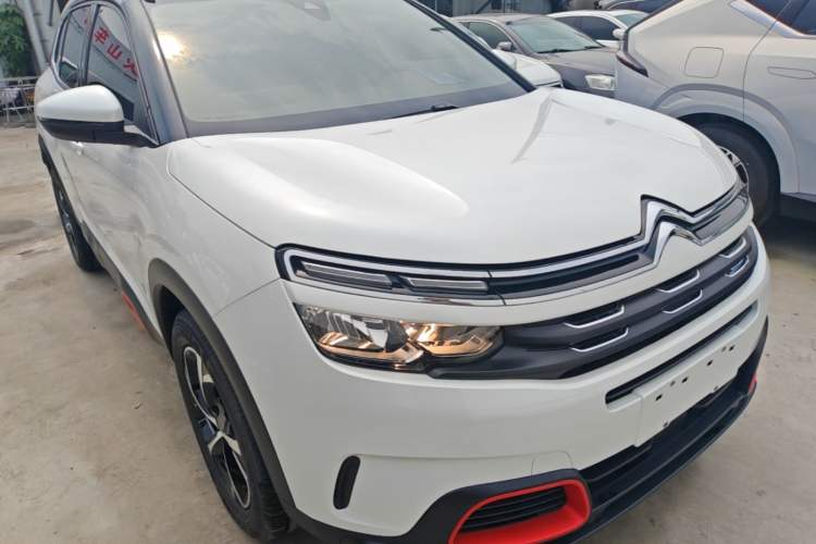 Used Citroen C5 AIRCROSS 2017 380THP Luxury Model Front Right 45 Deg