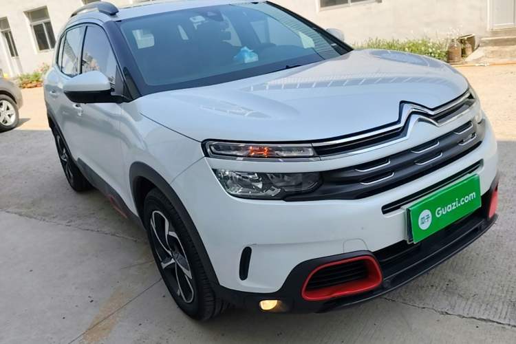 Used Citroen C5 AIRCROSS 2017 350THP Fashion Edition Front Right 45 Deg